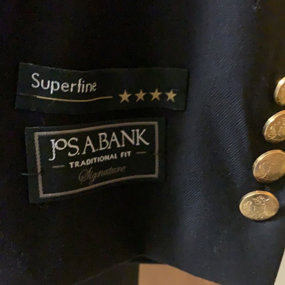 Jos A Bank Superfine Black Blazer from the Signature Collection - Picture 3 of 4